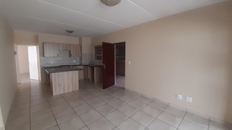 To Let 3 Bedroom Property for Rent in Radiokop Gauteng