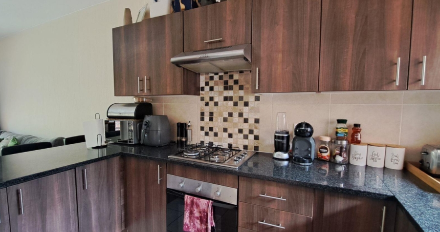 2 Bedroom Property for Sale in Mulbarton Gauteng