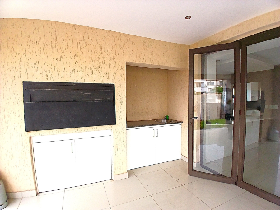 3 Bedroom Property for Sale in Blue Valley Golf Estate Gauteng