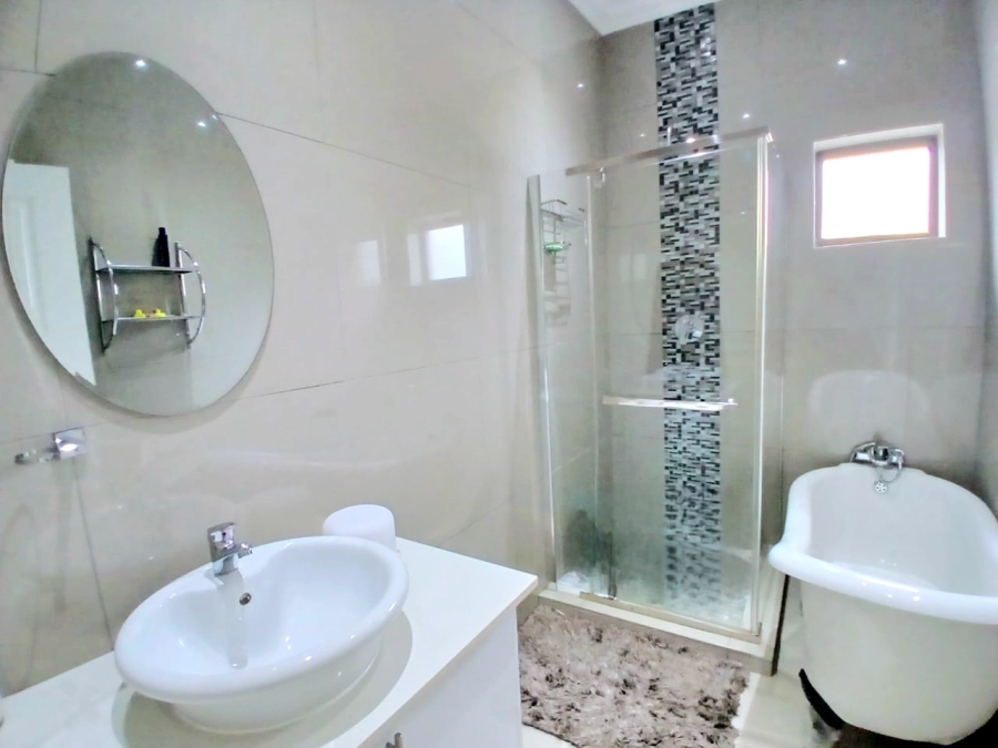 3 Bedroom Property for Sale in Blue Valley Golf Estate Gauteng