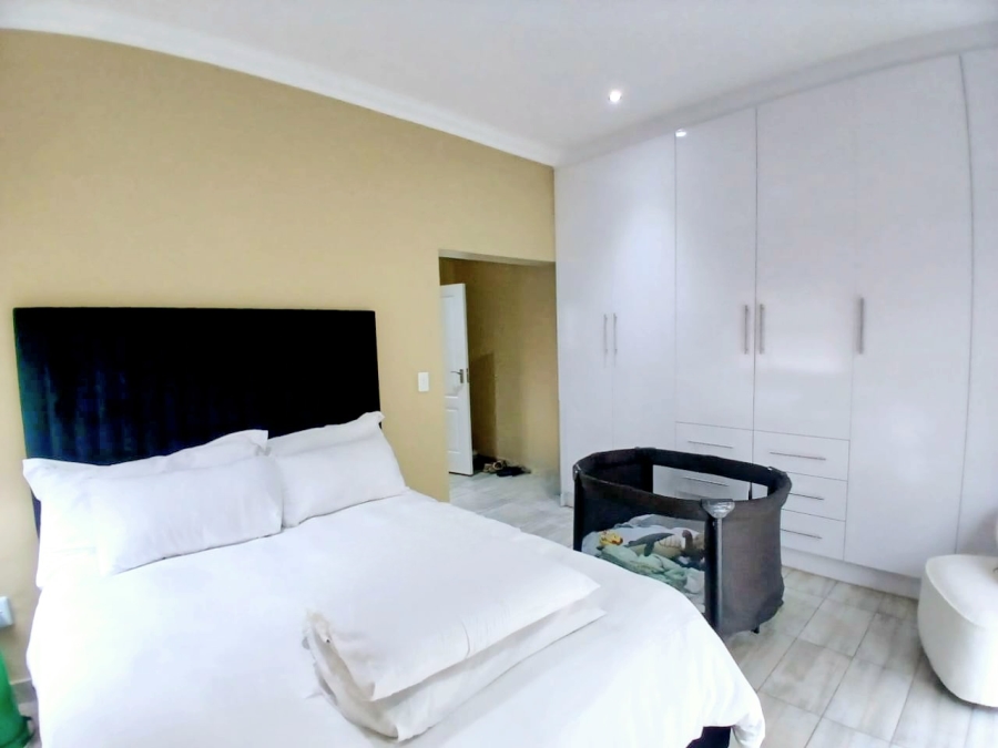 3 Bedroom Property for Sale in Blue Valley Golf Estate Gauteng