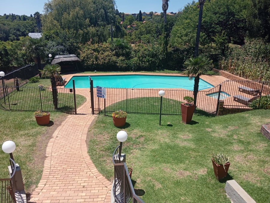 2 Bedroom Property for Sale in Sunninghill Gauteng