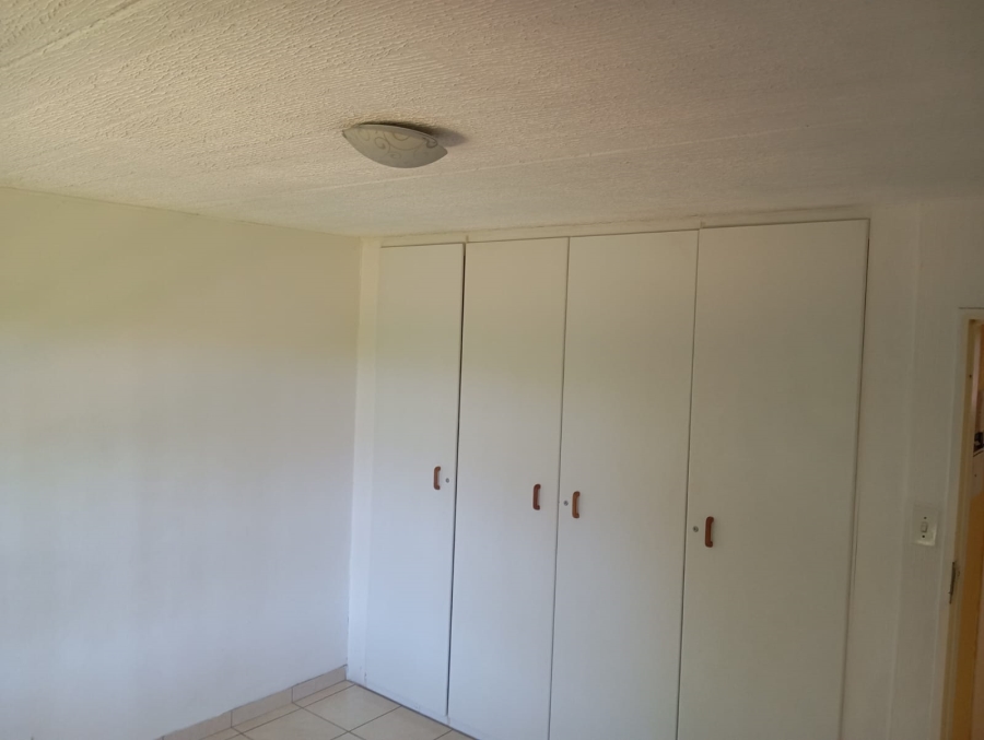 2 Bedroom Property for Sale in Sunninghill Gauteng