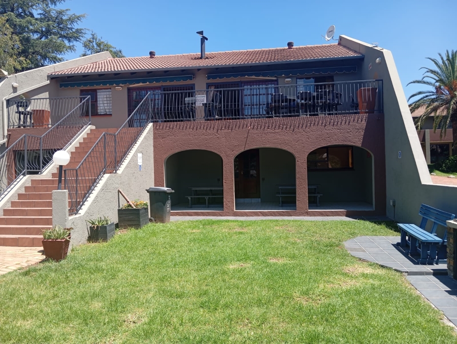 2 Bedroom Property for Sale in Sunninghill Gauteng