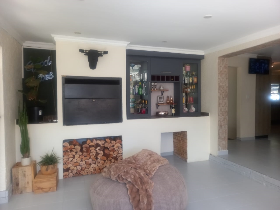 4 Bedroom Property for Sale in Randhart Gauteng