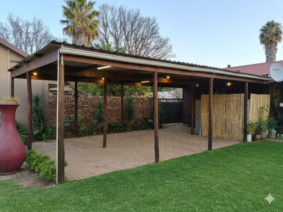 To Let 2 Bedroom Property for Rent in Arcon Park Gauteng