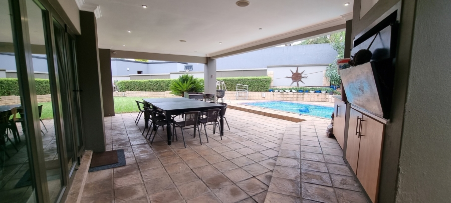 6 Bedroom Property for Sale in Sunward Park Gauteng