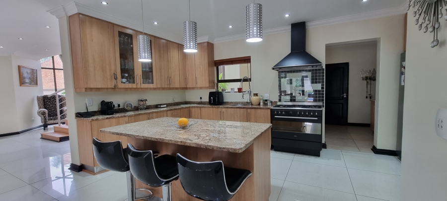 6 Bedroom Property for Sale in Sunward Park Gauteng