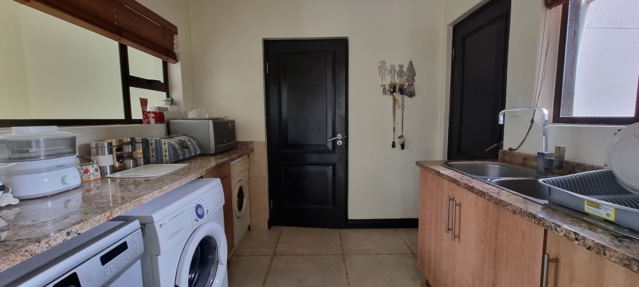 6 Bedroom Property for Sale in Sunward Park Gauteng
