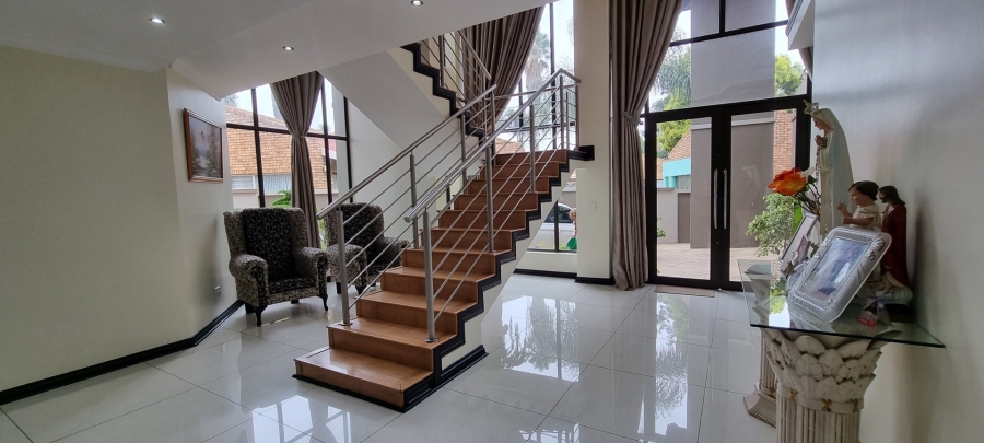 6 Bedroom Property for Sale in Sunward Park Gauteng