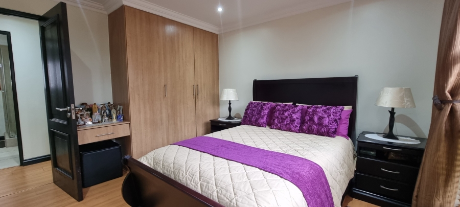 6 Bedroom Property for Sale in Sunward Park Gauteng