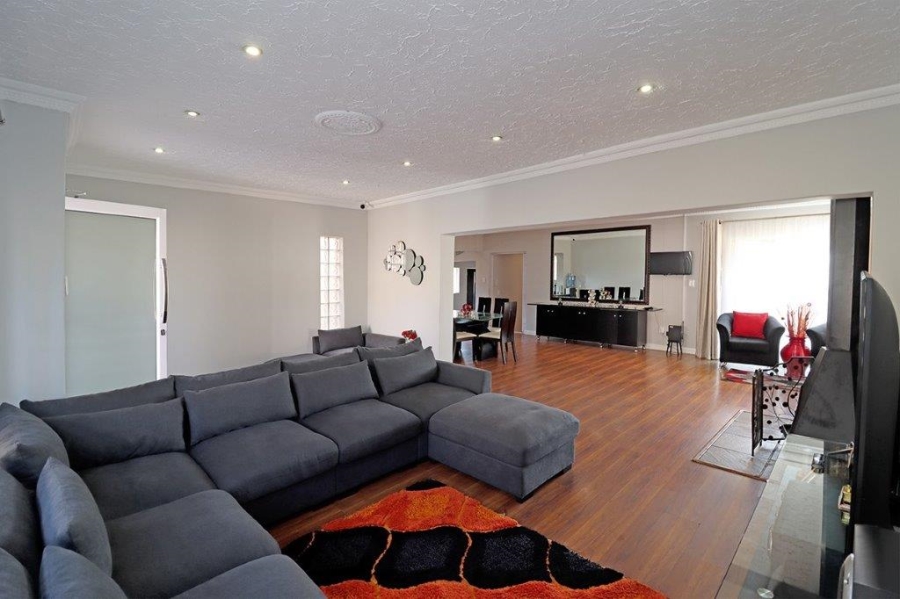 4 Bedroom Property for Sale in Marais Steyn Park Gauteng