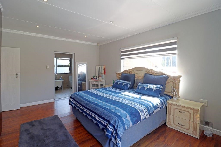 4 Bedroom Property for Sale in Marais Steyn Park Gauteng