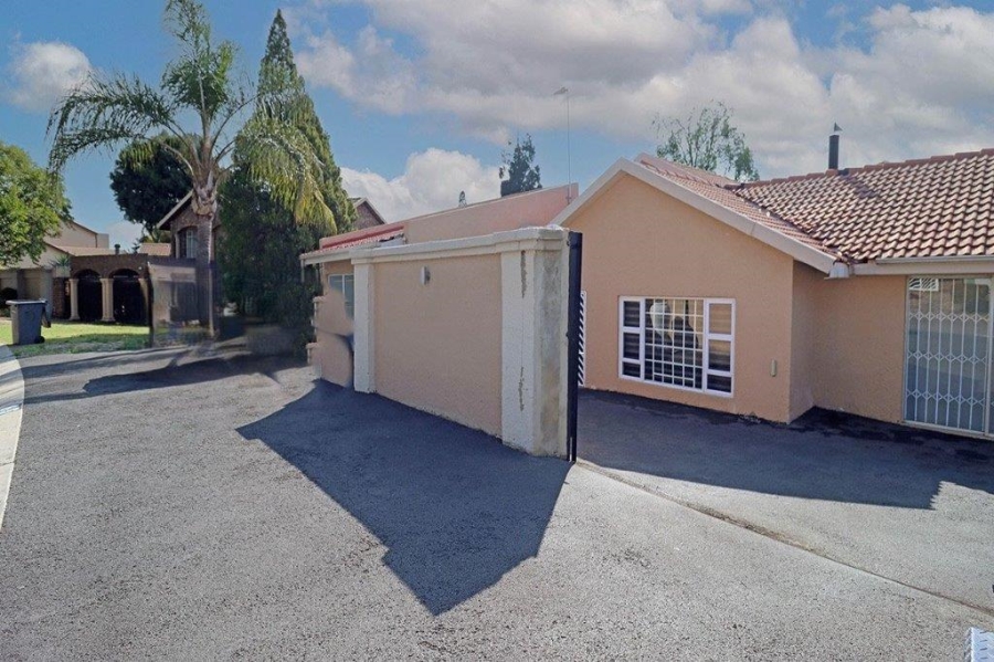 4 Bedroom Property for Sale in Marais Steyn Park Gauteng