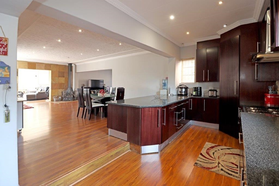 4 Bedroom Property for Sale in Marais Steyn Park Gauteng
