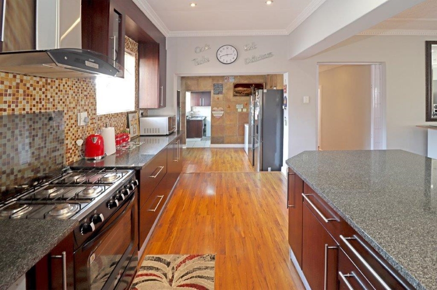 4 Bedroom Property for Sale in Marais Steyn Park Gauteng