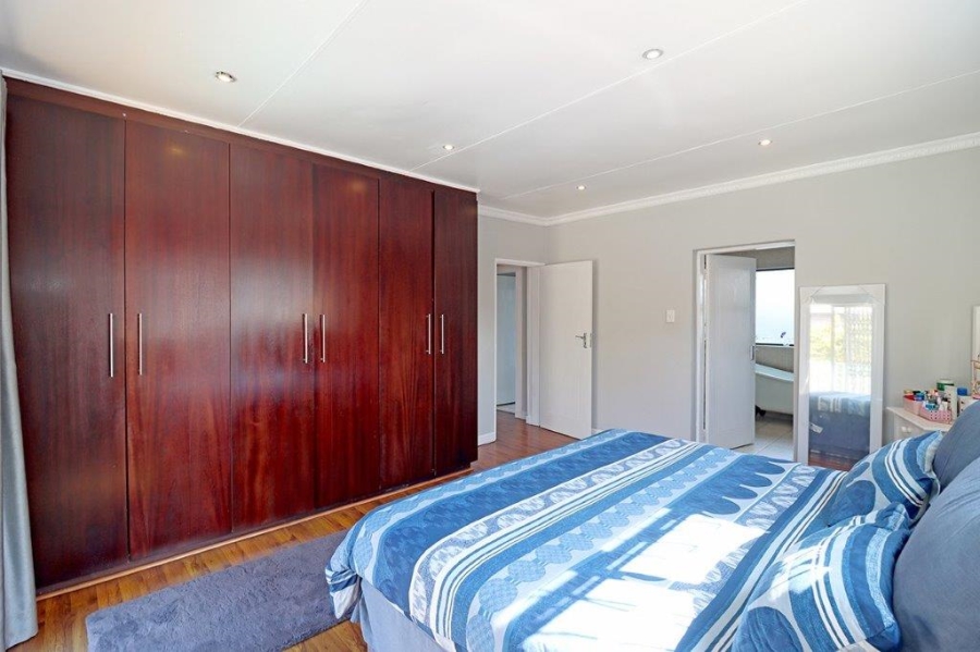 4 Bedroom Property for Sale in Marais Steyn Park Gauteng
