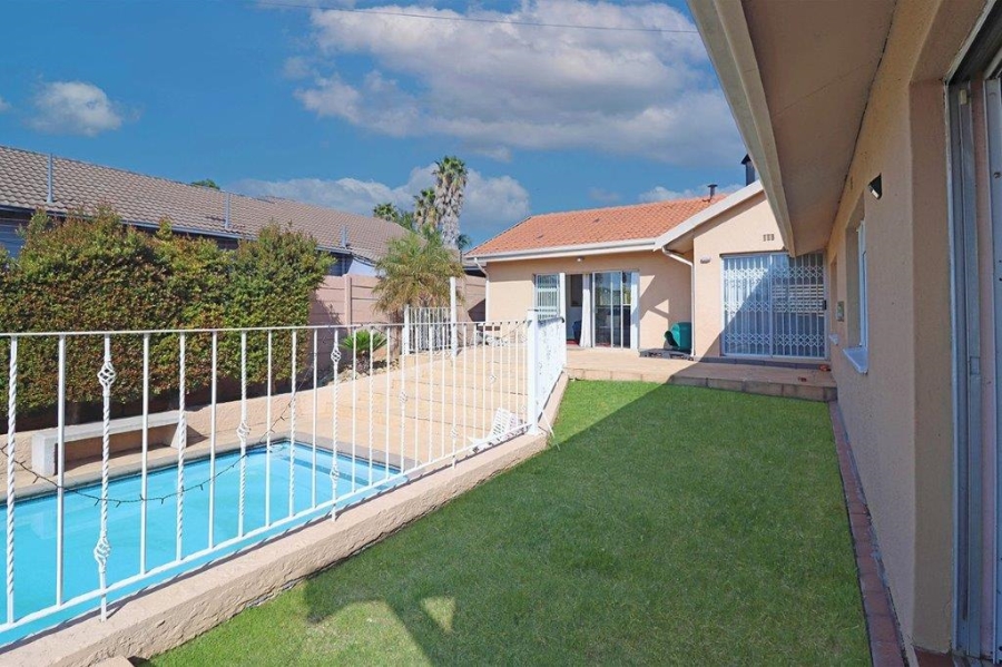 4 Bedroom Property for Sale in Marais Steyn Park Gauteng