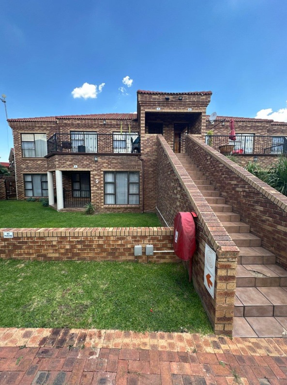 2 Bedroom Property for Sale in Liefde en Vrede Gauteng