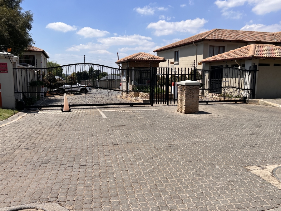 To Let 2 Bedroom Property for Rent in Meyersdal Gauteng