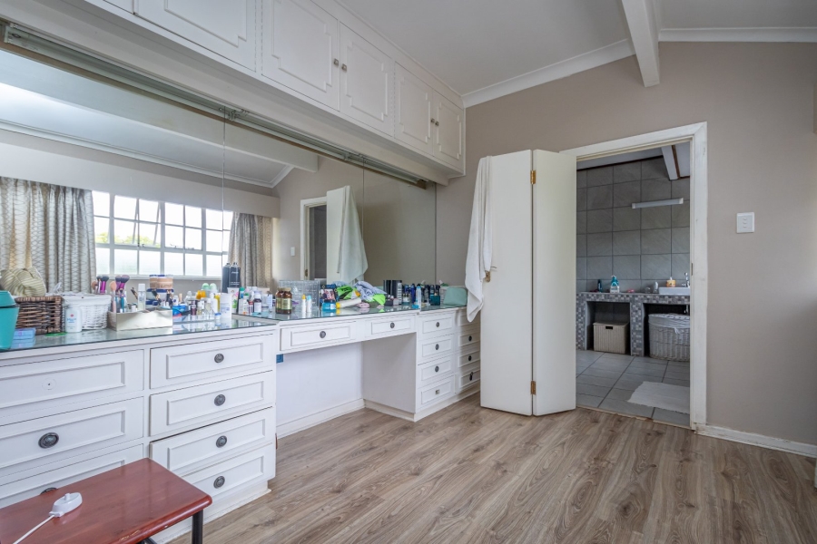 5 Bedroom Property for Sale in Chancliff A H Gauteng