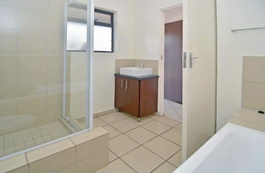 To Let 2 Bedroom Property for Rent in Groblerpark Gauteng