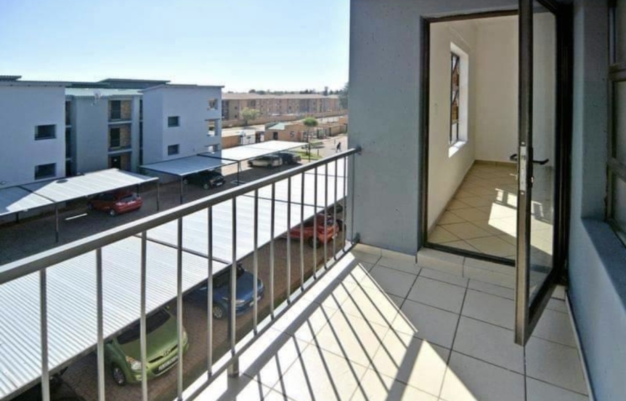 To Let 2 Bedroom Property for Rent in Groblerpark Gauteng