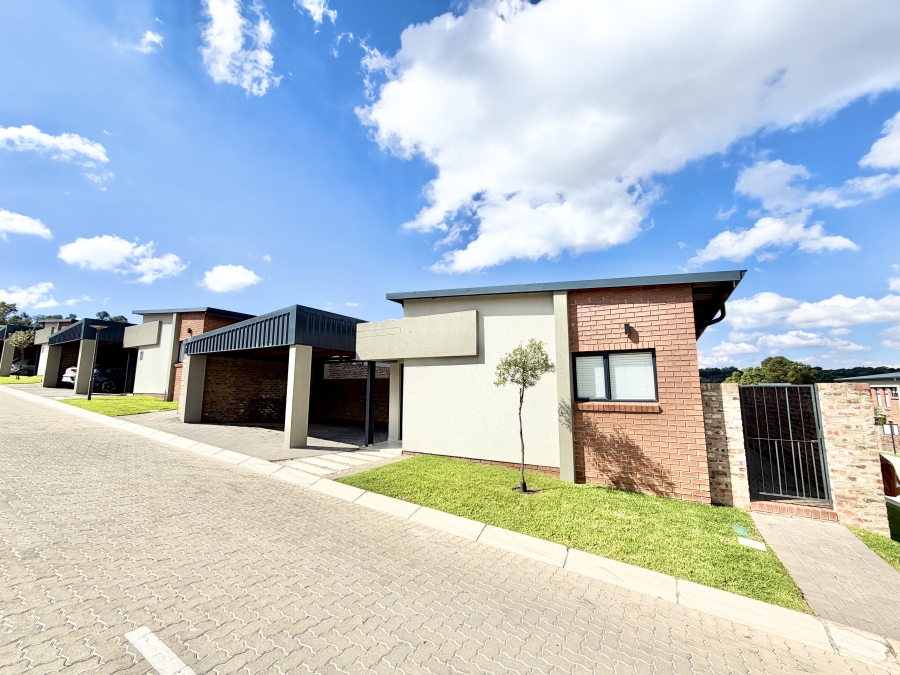 To Let 2 Bedroom Property for Rent in Carlswald Estate Gauteng