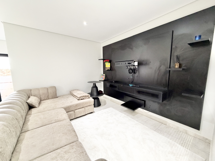 To Let 2 Bedroom Property for Rent in Carlswald Estate Gauteng