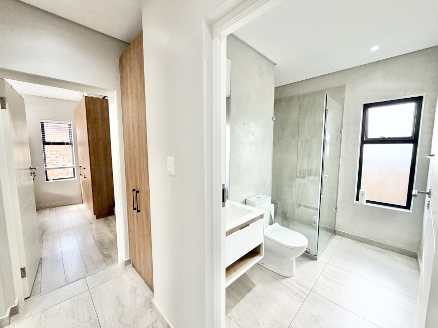 To Let 2 Bedroom Property for Rent in Carlswald Estate Gauteng