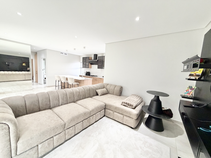 To Let 2 Bedroom Property for Rent in Carlswald Estate Gauteng