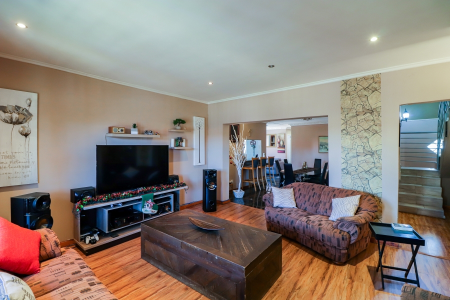 4 Bedroom Property for Sale in Lenasia South Gauteng