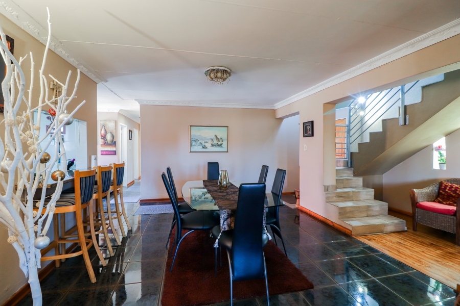 4 Bedroom Property for Sale in Lenasia South Gauteng