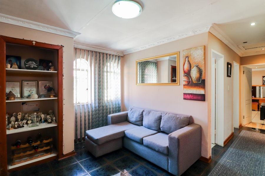 4 Bedroom Property for Sale in Lenasia South Gauteng