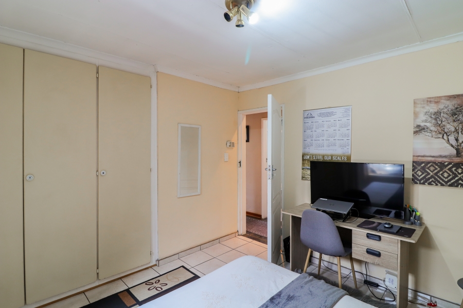 4 Bedroom Property for Sale in Lenasia South Gauteng