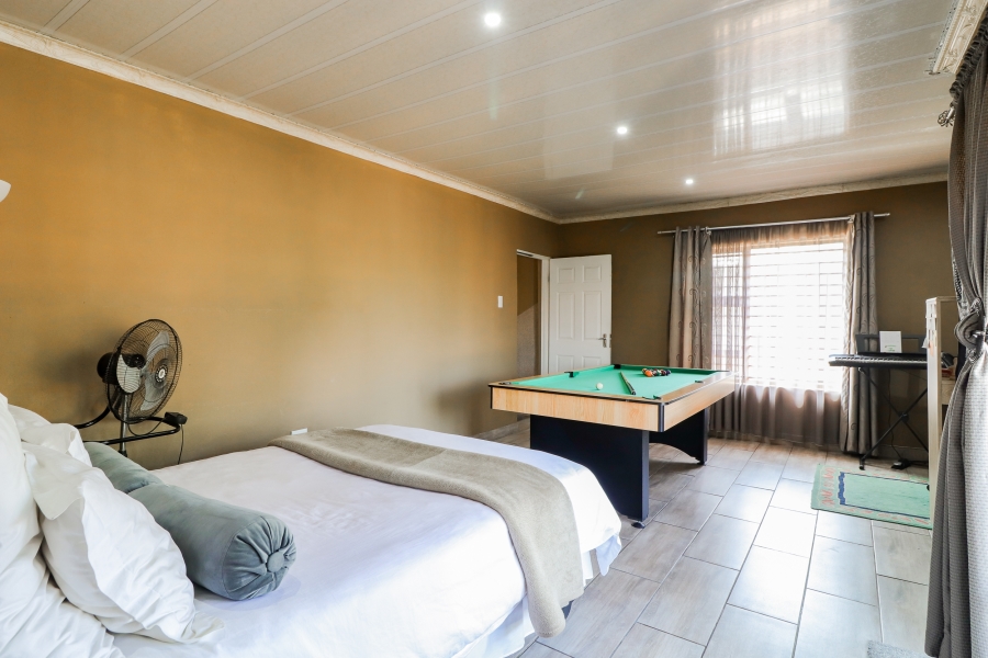 4 Bedroom Property for Sale in Lenasia South Gauteng