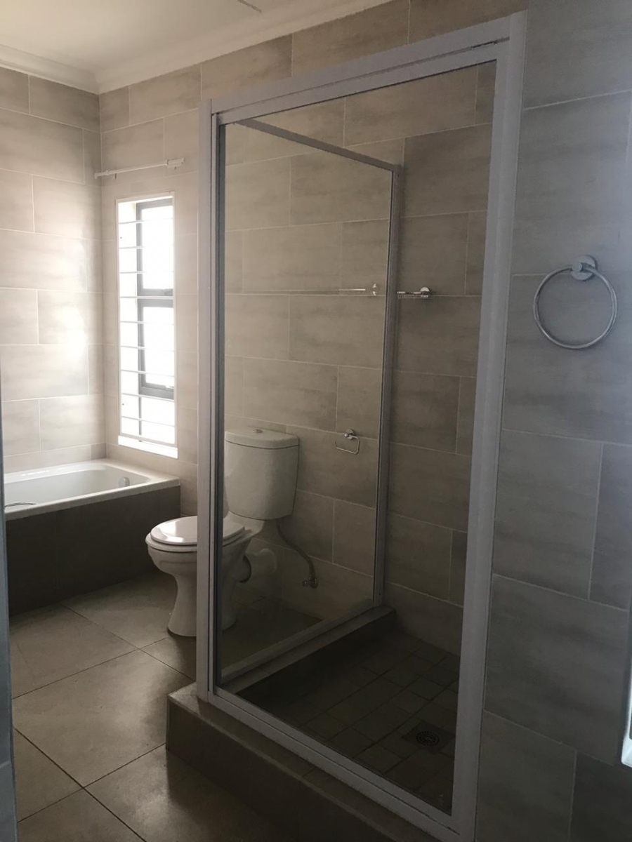 To Let 2 Bedroom Property for Rent in Bryanston Gauteng