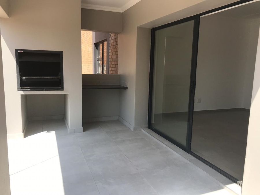 To Let 2 Bedroom Property for Rent in Bryanston Gauteng