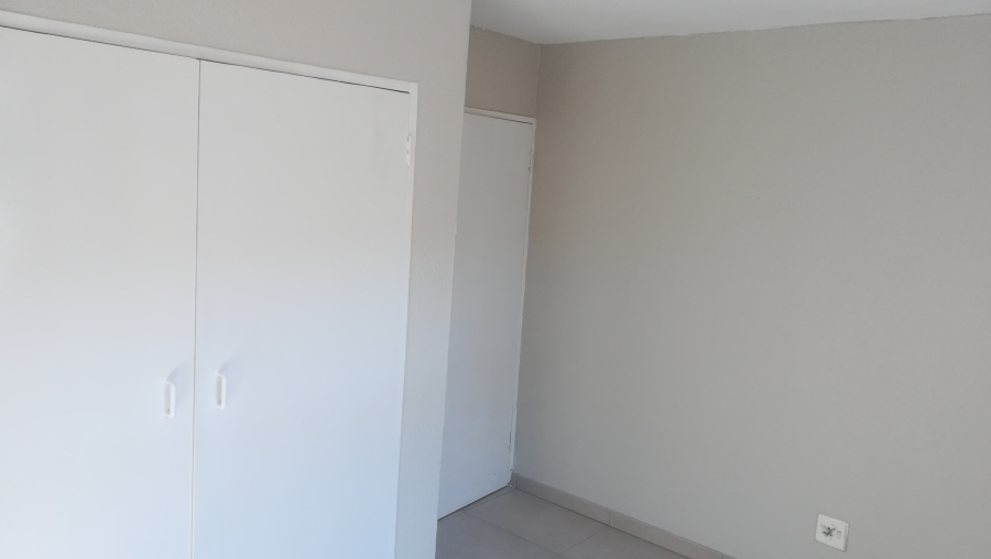 To Let 2 Bedroom Property for Rent in Meyersdal Gauteng