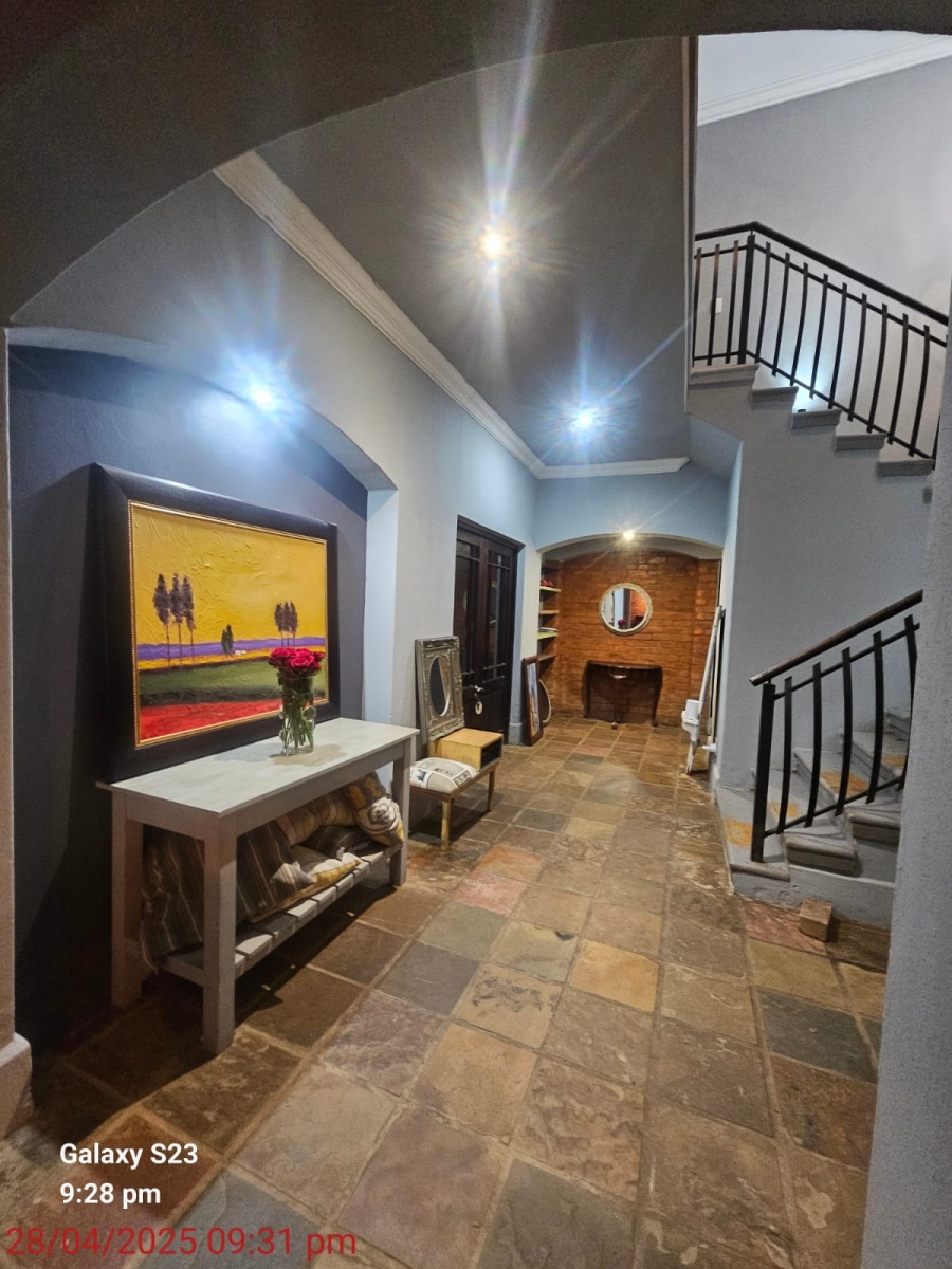 5 Bedroom Property for Sale in Mooiplaats Gauteng
