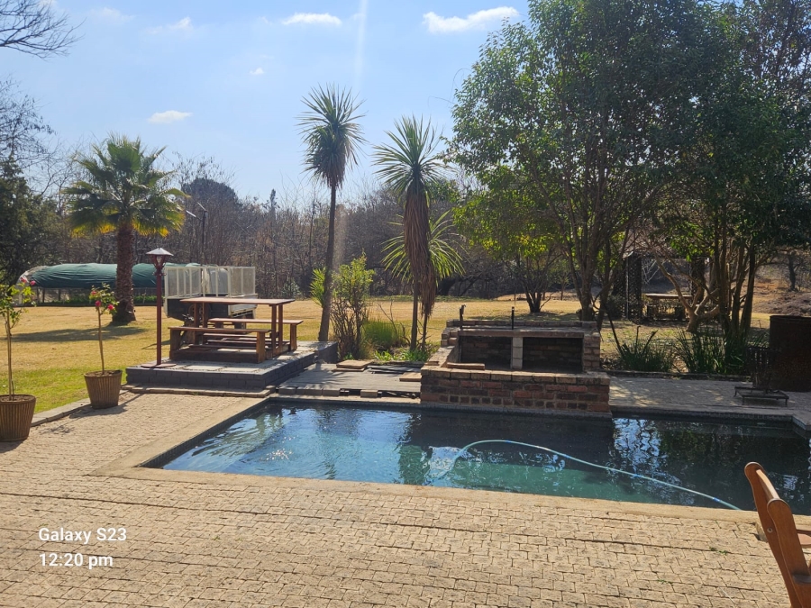 5 Bedroom Property for Sale in Mooiplaats Gauteng