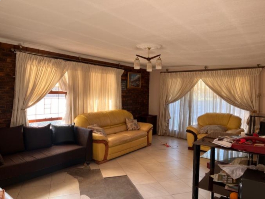 5 Bedroom Property for Sale in Danville Gauteng