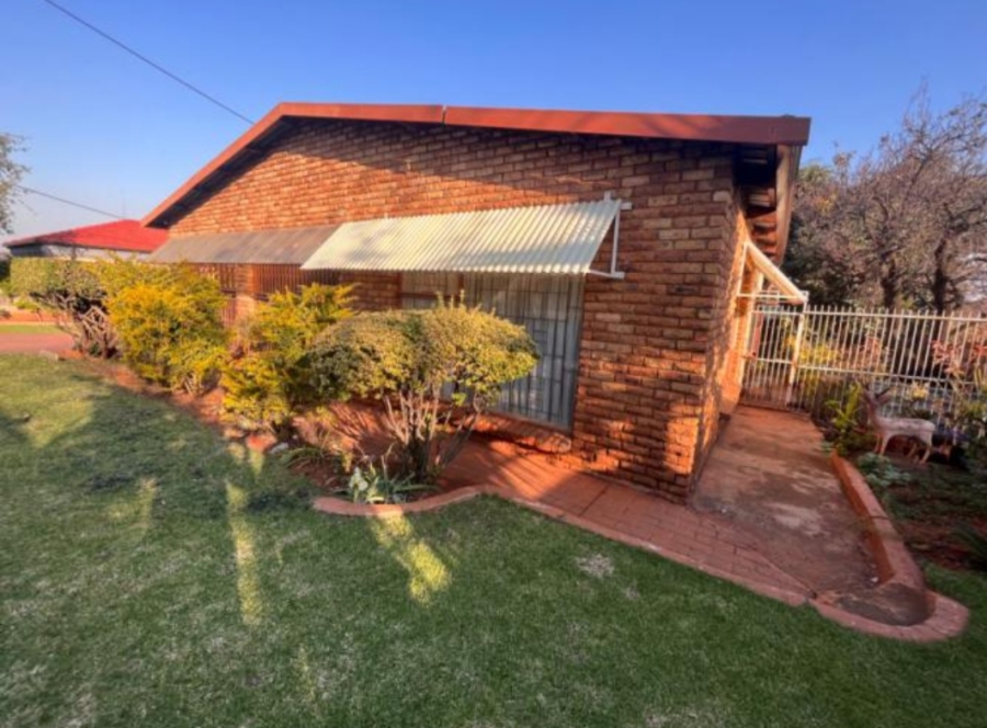 5 Bedroom Property for Sale in Danville Gauteng