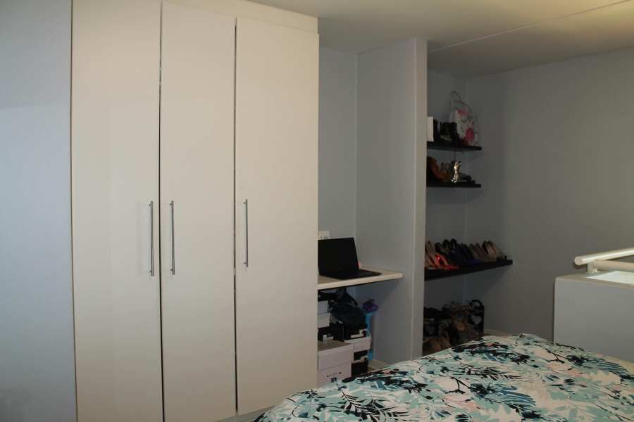 To Let 2 Bedroom Property for Rent in Sandown Gauteng