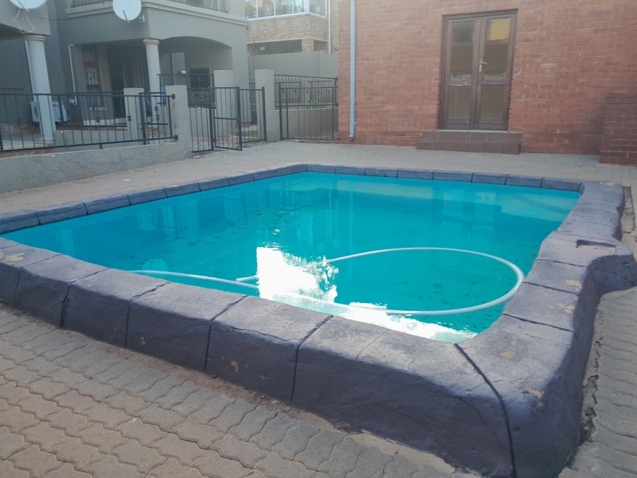 To Let 0 Bedroom Property for Rent in Little Falls Gauteng