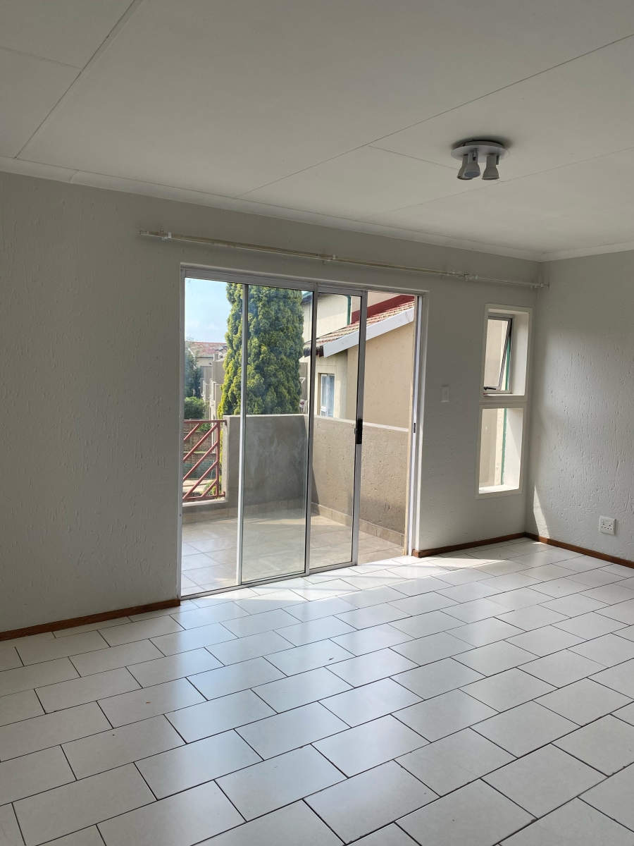 2 Bedroom Property for Sale in Bromhof Gauteng