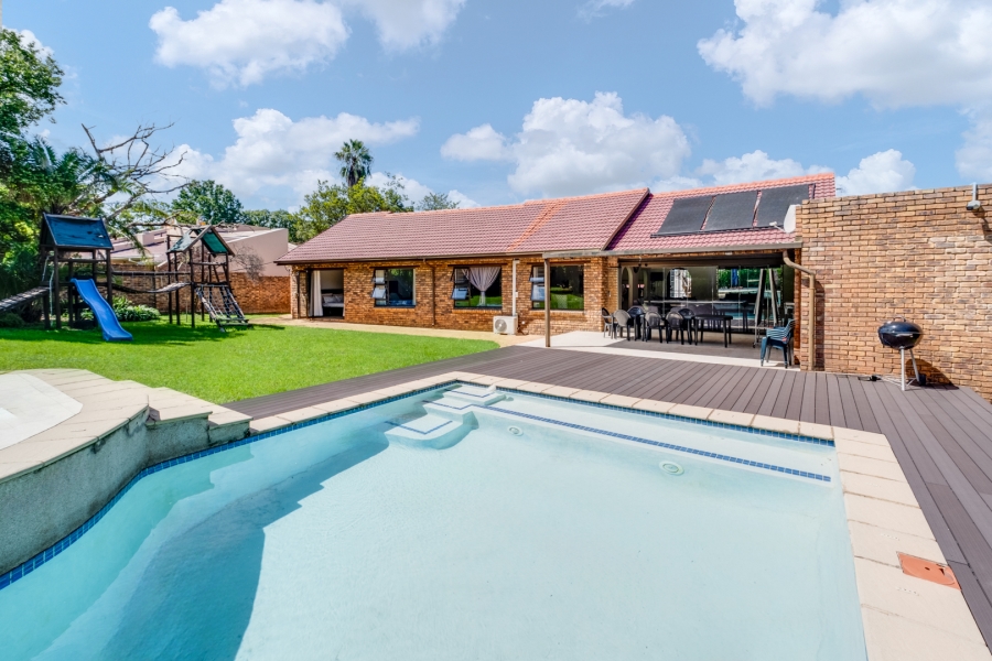 4 Bedroom Property for Sale in Sunninghill Gauteng