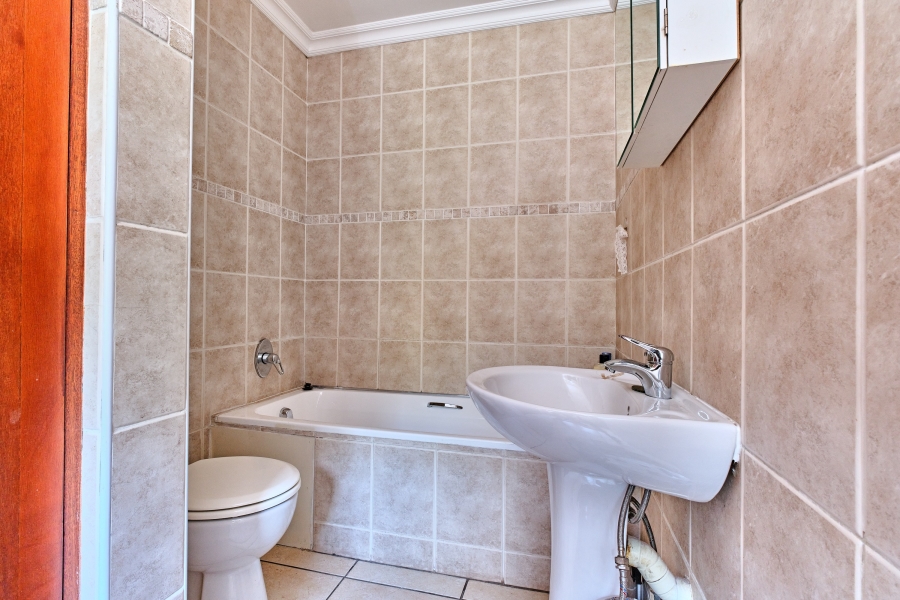 To Let 3 Bedroom Property for Rent in Kyalami Hills Gauteng