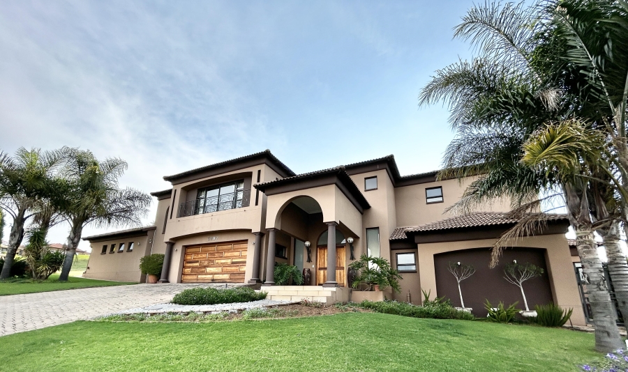 5 Bedroom Property for Sale in Blue Valley Golf Estate Gauteng