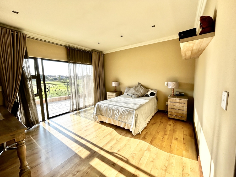 5 Bedroom Property for Sale in Blue Valley Golf Estate Gauteng